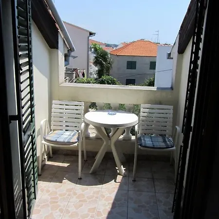 Apartment In With Balcony, Air Conditioning, Wi-fi